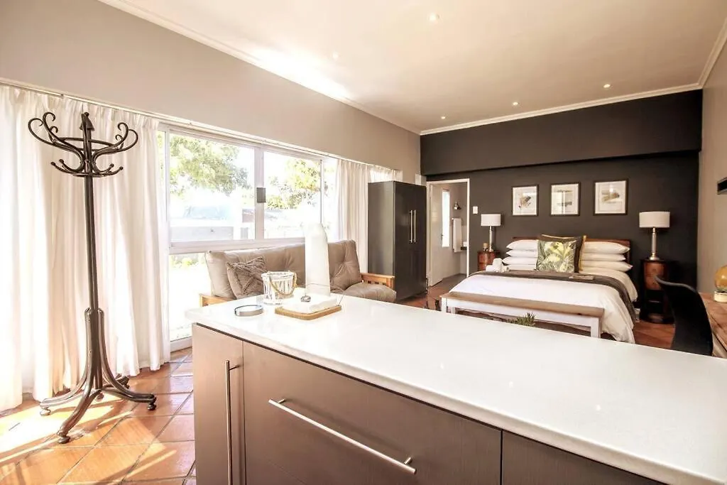 Studios On 2Nd - Studio 2 Port Elizabeth Apartment