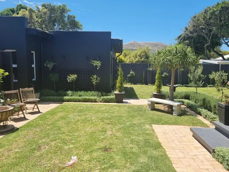Studios On 2Nd - Studio 2 Port Elizabeth South Africa